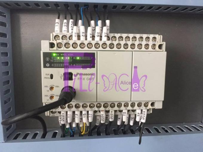 เครื่องติดฉลากขวด PET ขนาด 1 ลิตร Panasonic Motor Sleeve Applicator 400BPM 9