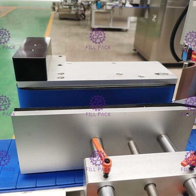 เครื่องติดฉลากขวดแบน SUS304 40m / นาที, เครื่องติดฉลากขวดสี่เหลี่ยม