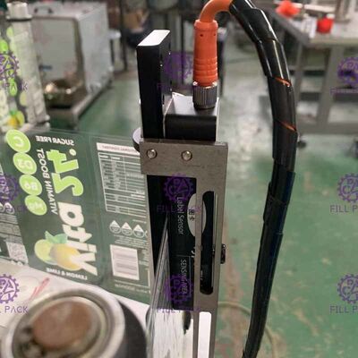 เครื่องดื่มที่ประมวลผลด้วยเครื่องติดฉลากขวดสำหรับขวดหดตัวอุโมงค์