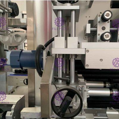 ประเภทขวดนมเครื่องติดฉลากอัตโนมัติคู่สำหรับ PET / PVC ฉลาก 250BPM