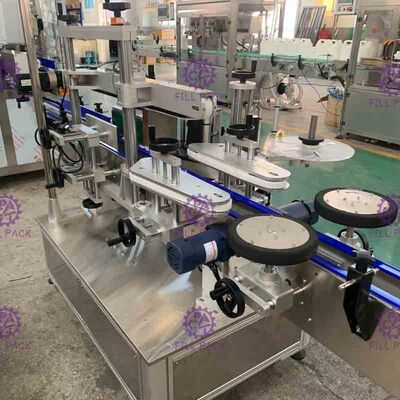 กาวตนเอง PET / สติกเกอร์พลาสติกขวดแบนสแควร์การติดฉลาก / เครื่อง Labeler / อุปกรณ์ / โรงงาน / ระบบ