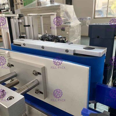 เครื่องติดฉลากกาวด้านเดียว 1800bph สำหรับขวดกลมขนาดเล็ก