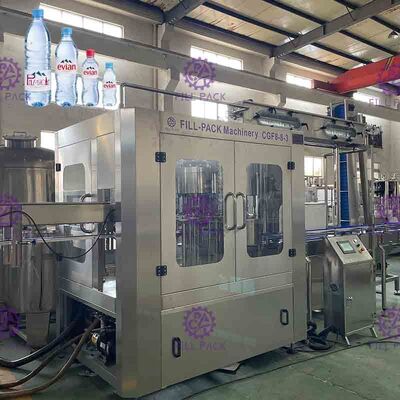 8000BPH Liquid ขวดบรรจุเครื่อง 3 in 1 ล้างเครื่องบรรจุ Capping