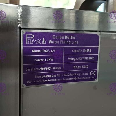 บรรจุน้ำบริสุทธิ์บรรจุเครื่องที่ 3 ใน 1 Monoblock เหลวฟิลเลอร์อุปกรณ์