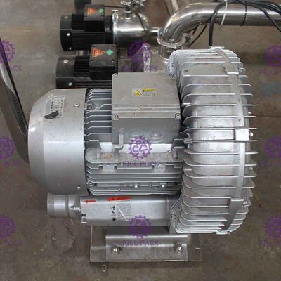 เครื่องบรรจุเครื่องดื่มอัดลมขวดแก้ว Monobloc 3 ใน 1 พร้อมฝาดึงแหวน