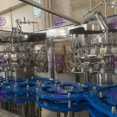 Monoblock 3 ในขวดน้ำ 1 ฟิลเลอร์เครื่อง PLC และการควบคุมหน้าจอสัมผัส
