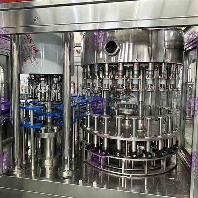 เครื่อง 10000BPH ไม่อัดลมพลาสติกน้ำ Bottling ด้วย CIP ทำความสะอาดหัว