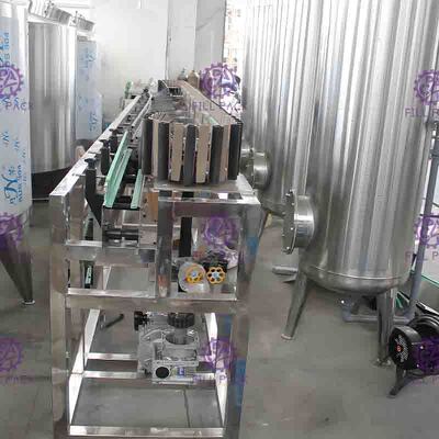 90 องศาขวดผกผันอัตโนมัตินึ่งด้วยความจุ 10000BPH