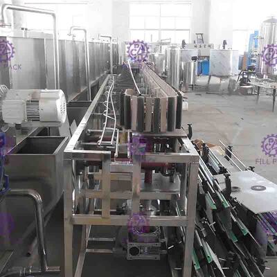 ย้อนกลับพลาสติกขวดที่นึ่งขวดนมระบบ 8000BPH สำหรับปรุงรสสายการผลิตน้ำผลไม้