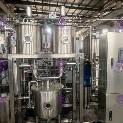 อัตราส่วนสูงน้ำอัดลมเครื่องทำ 9000L / H ด้วย CO2 เครื่องดื่ม