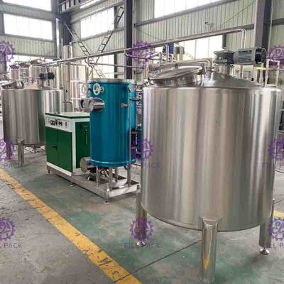 สายการผลิตน้ำผลไม้ผสมเครื่องดื่มรส 7000L / H พร้อมเครื่องนึ่งฆ่าเชื้อจาน UHT