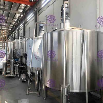 สายการผลิตน้ำผลไม้ผสมเครื่องดื่มรส 7000L / H พร้อมเครื่องนึ่งฆ่าเชื้อจาน UHT