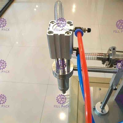 เครื่องบรรจุของเหลวหัวเดียวแบบกึ่งอัตโนมัติความเร็วสูงใช้งานง่าย