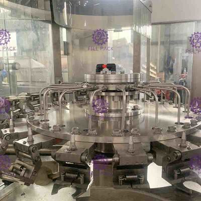 5000BPH Monoblock เครื่องบรรจุร้อนอัตโนมัติขวดพลาสติกผลไม้น้ำส้มบรรจุและอุปกรณ์เครื่องสูงสุด