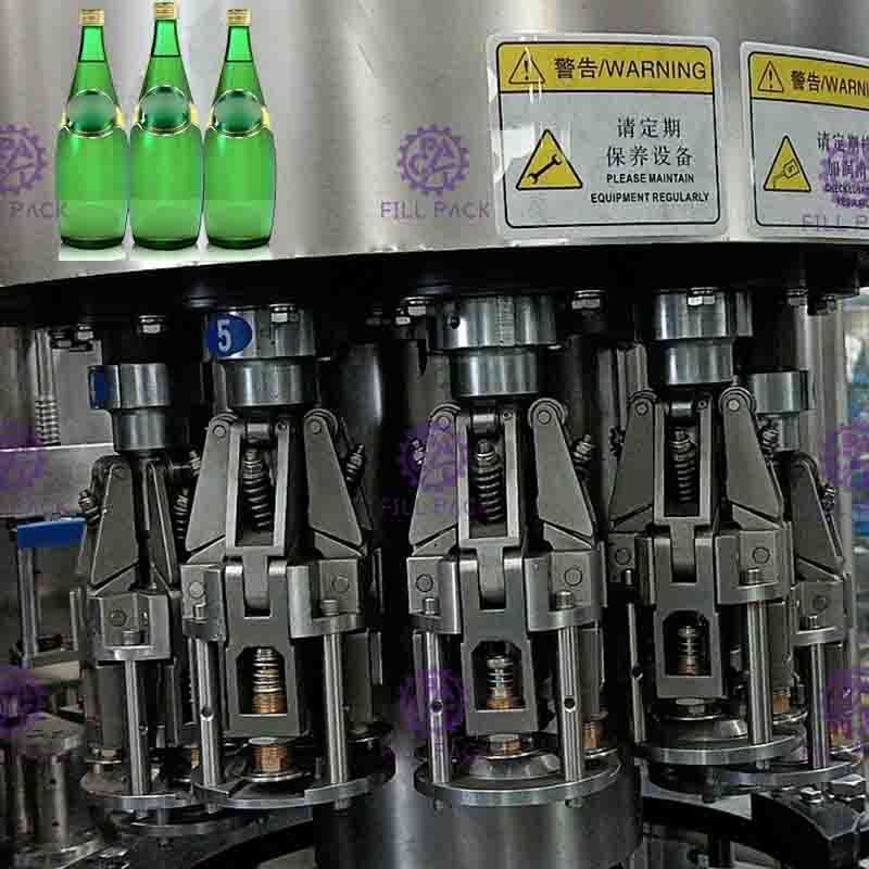 3 In 1 เครื่องดื่มอัดลมบรรจุ Capping Machine ขวดแก้ว Monobloc พร้อมฝาอลูมิเนียม
