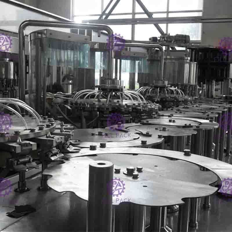 Monoblock Liquid Filling Machine, 5 In 1 ฟิลเลอร์ขวดน้ำผลไม้เยื่อกระดาษพลาสติก